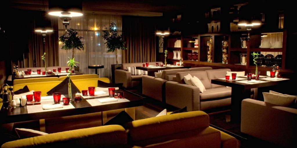 Voyage Hotel Karagandy Exteriér fotografie