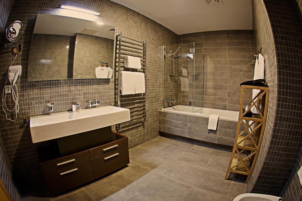 Voyage Hotel Karagandy Pokoj fotografie